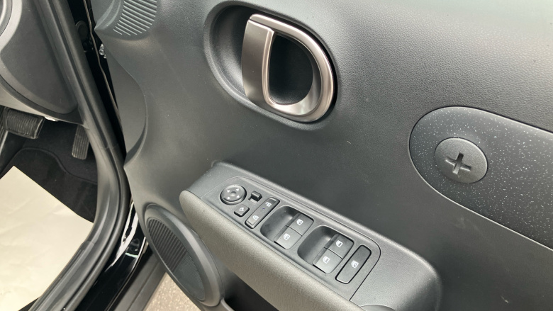 Hyundai INSTER 85kW 02 49kWh 5dr Auto Electric Hatchback